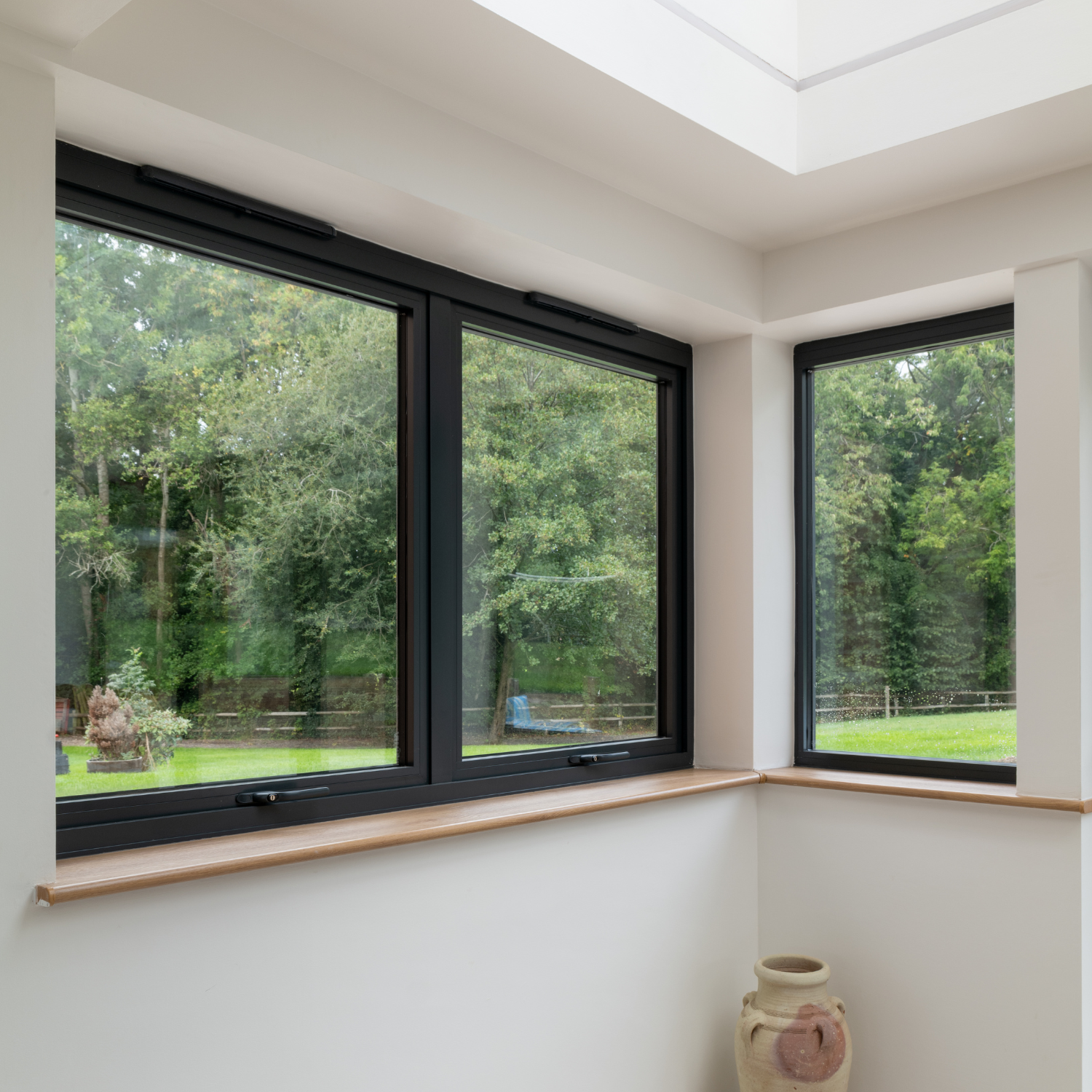 Smarts Top Hung Aluminium Casement Windows (1) Smarts Top Hung Aluminium Casement Windows
